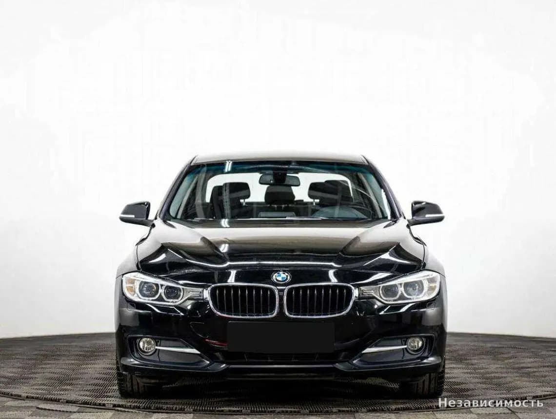 BMW 3 серии 2013 с пробегом — фото 2