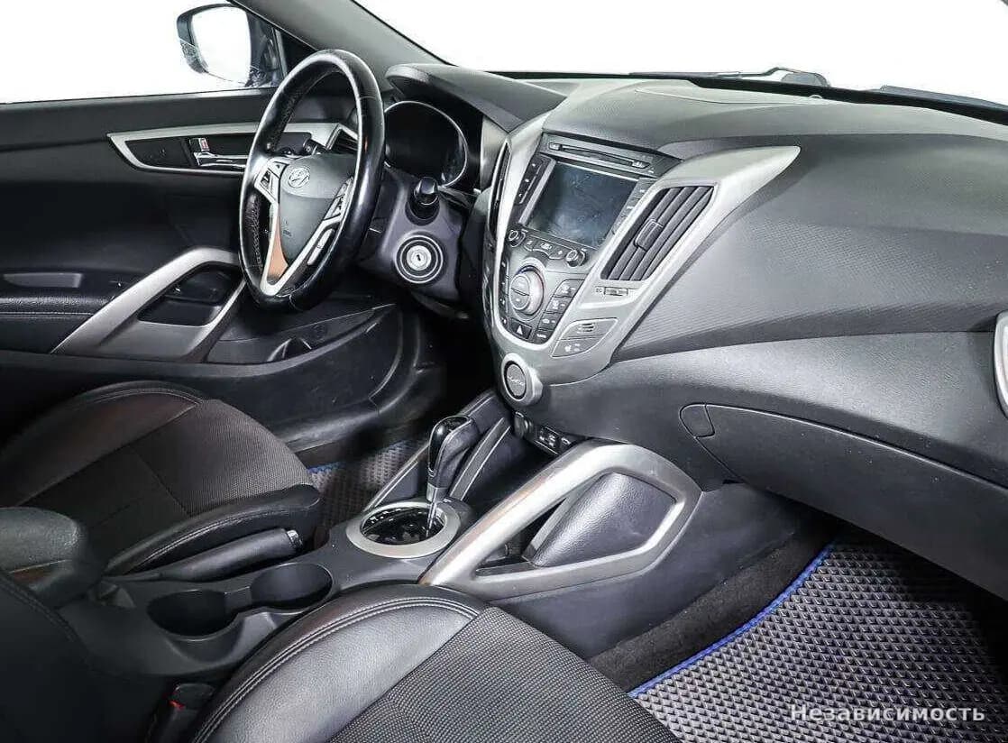 Hyundai Veloster 2015 с пробегом — фото 9