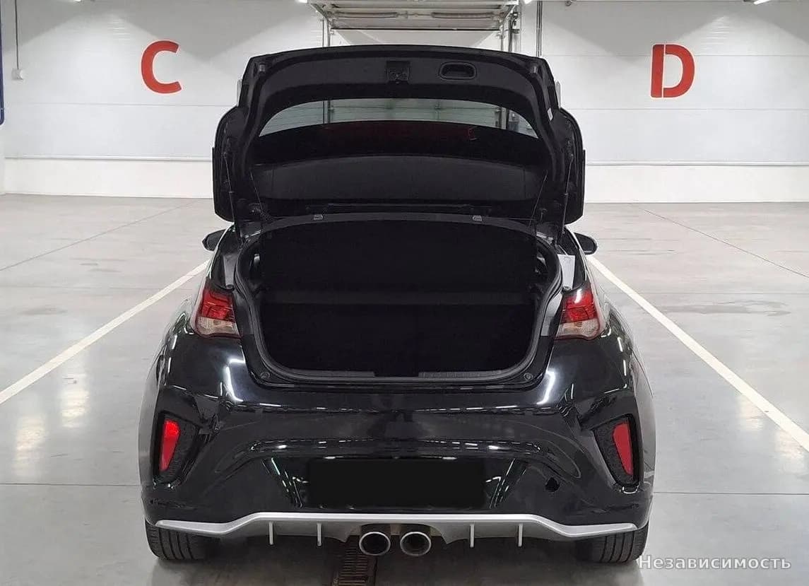 Hyundai Veloster 2019 с пробегом — фото 10
