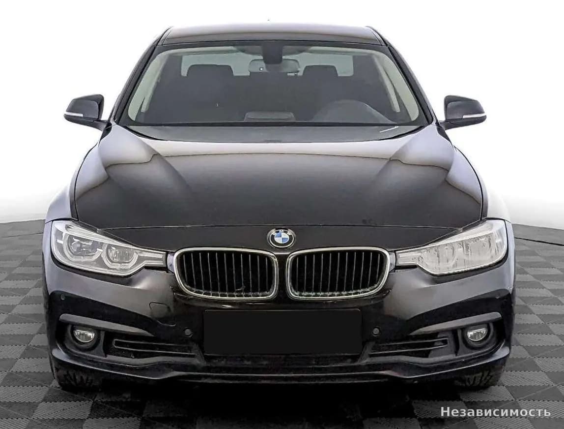 BMW 3 серии 2018 с пробегом — фото 2
