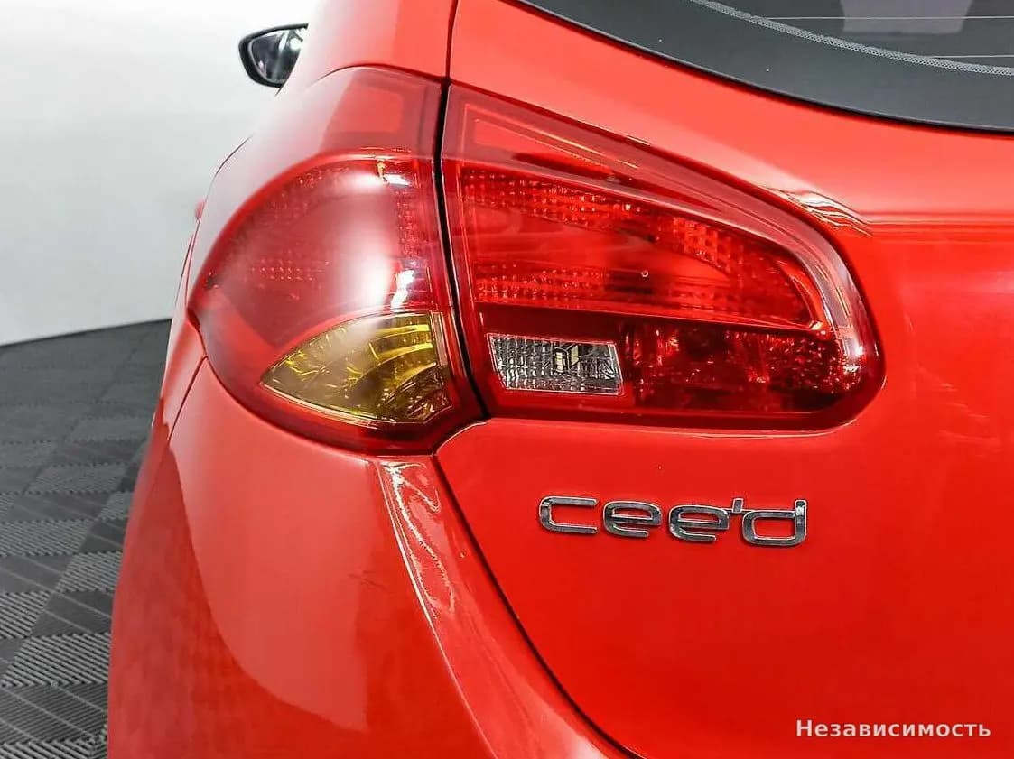 KIA Ceed 2015 с пробегом — фото 9