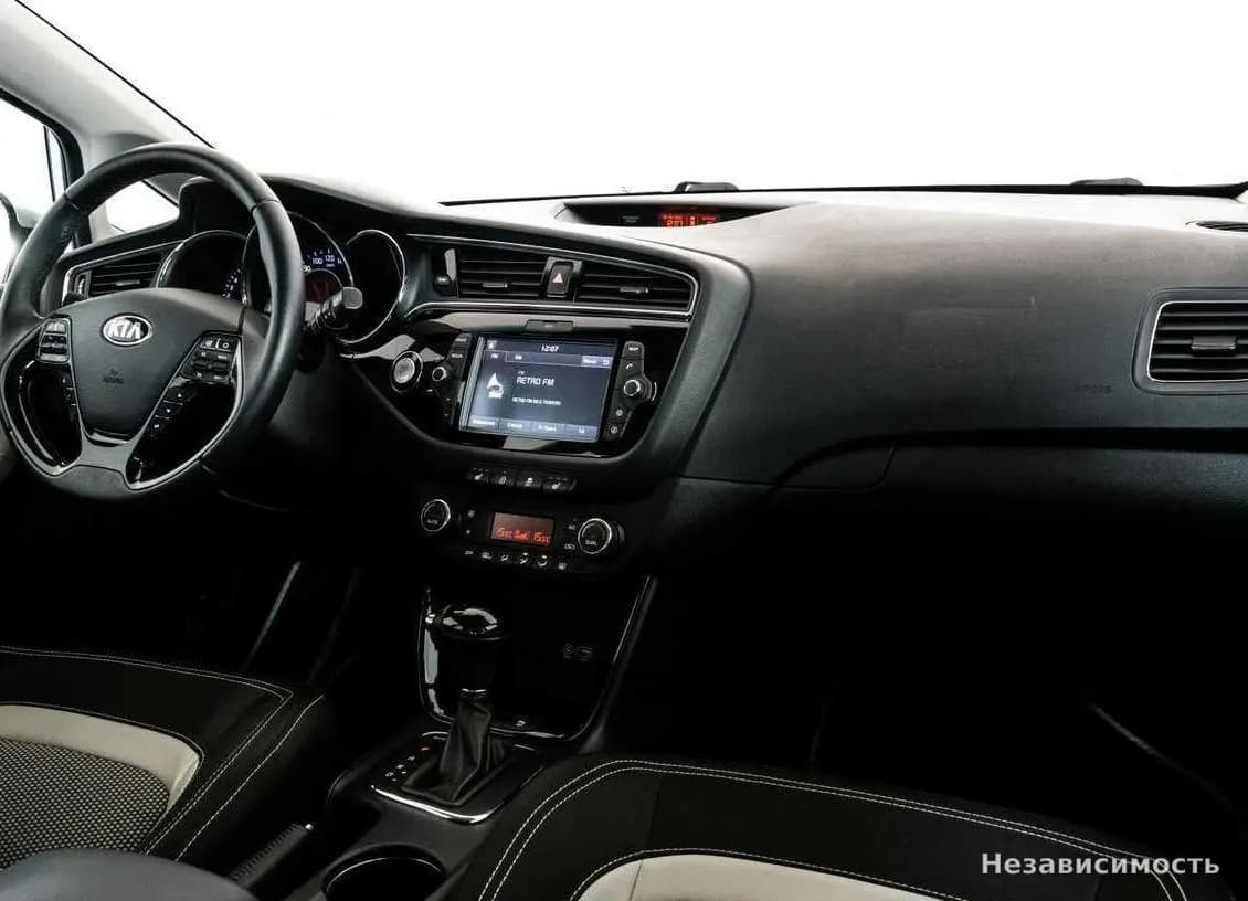 KIA Ceed 2017 с пробегом — фото 9