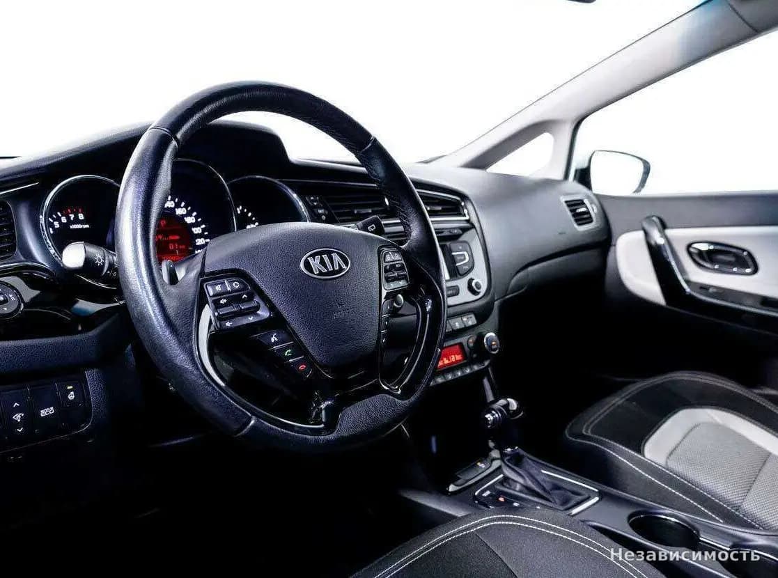 KIA Ceed 2016 с пробегом — фото 10