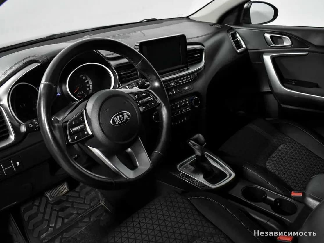 KIA Ceed 2019 с пробегом — фото 9