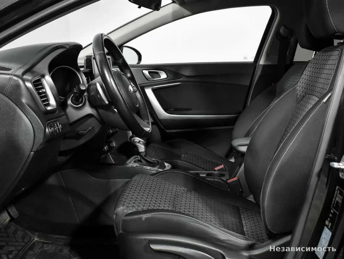 KIA Ceed 2019 с пробегом — фото 10
