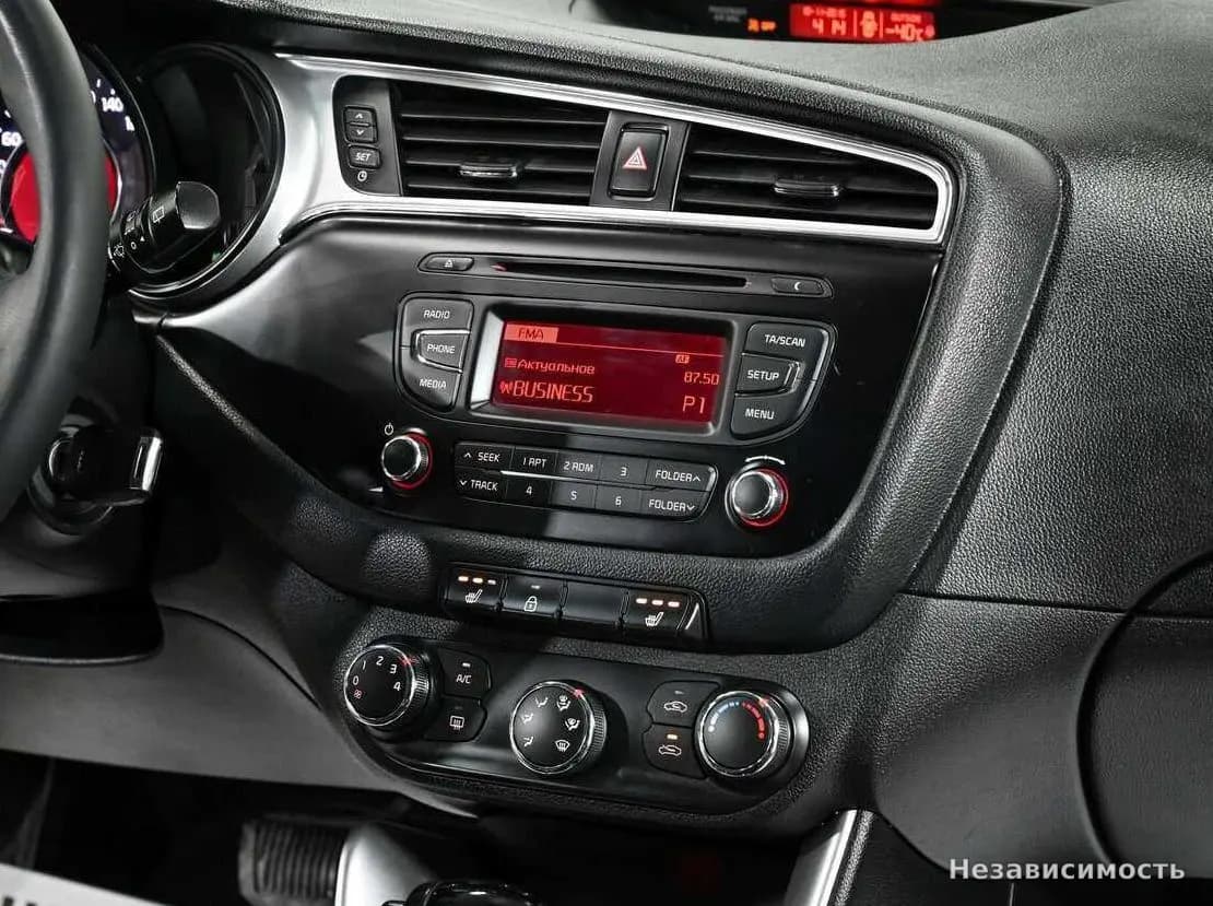 KIA Ceed 2017 с пробегом — фото 7