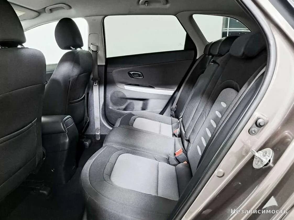 KIA Ceed 2015 с пробегом — фото 7