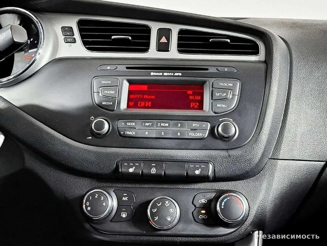 KIA Ceed 2015 с пробегом — фото 10