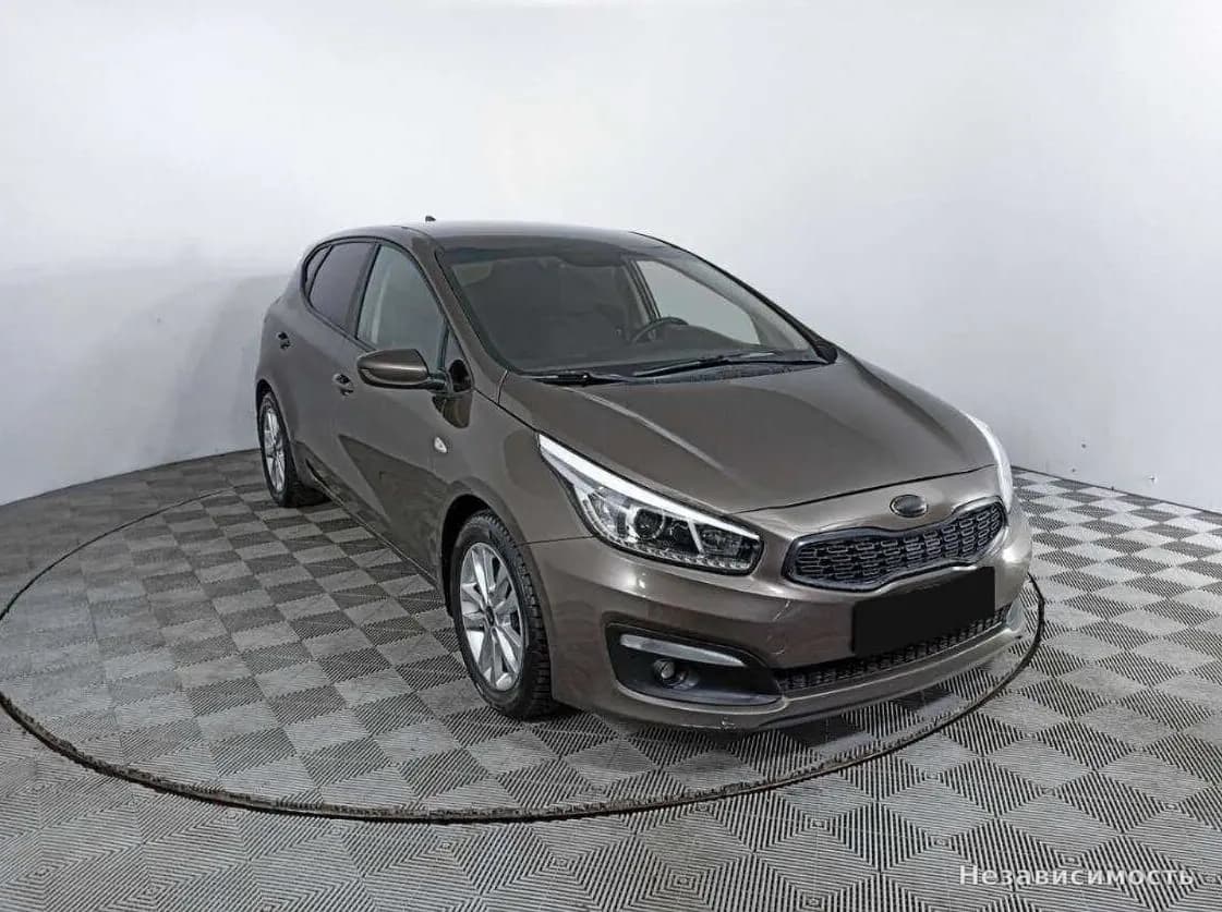 KIA Ceed 2018 с пробегом — фото 3