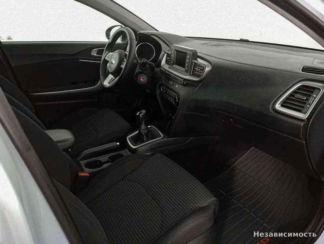 KIA Ceed 2019 с пробегом — фото 9