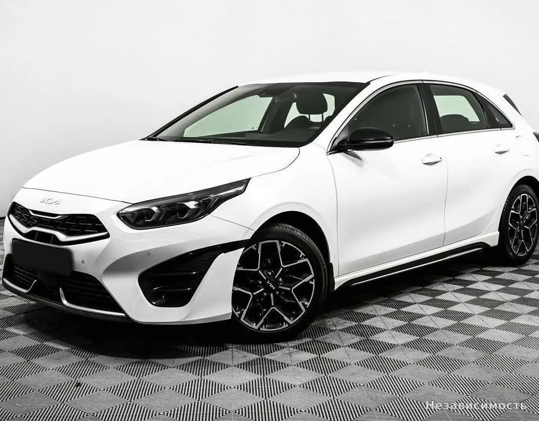 KIA Ceed 2022 с пробегом — фото 1