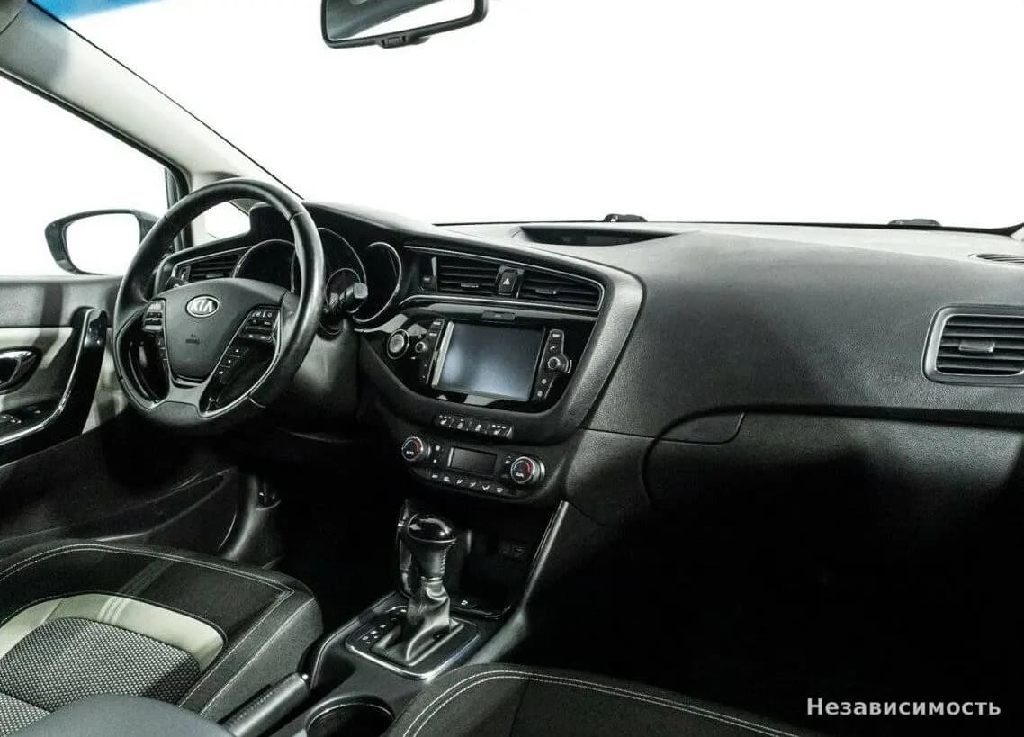 KIA Ceed 2017 с пробегом — фото 9