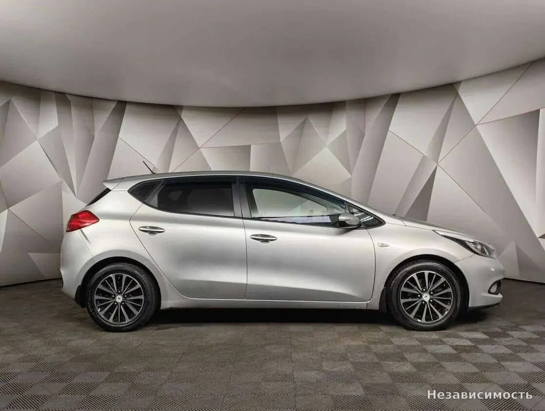 KIA Ceed 2013 с пробегом — фото 6