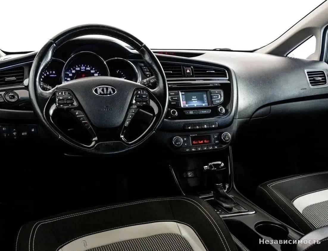 KIA Ceed 2015 с пробегом — фото 10
