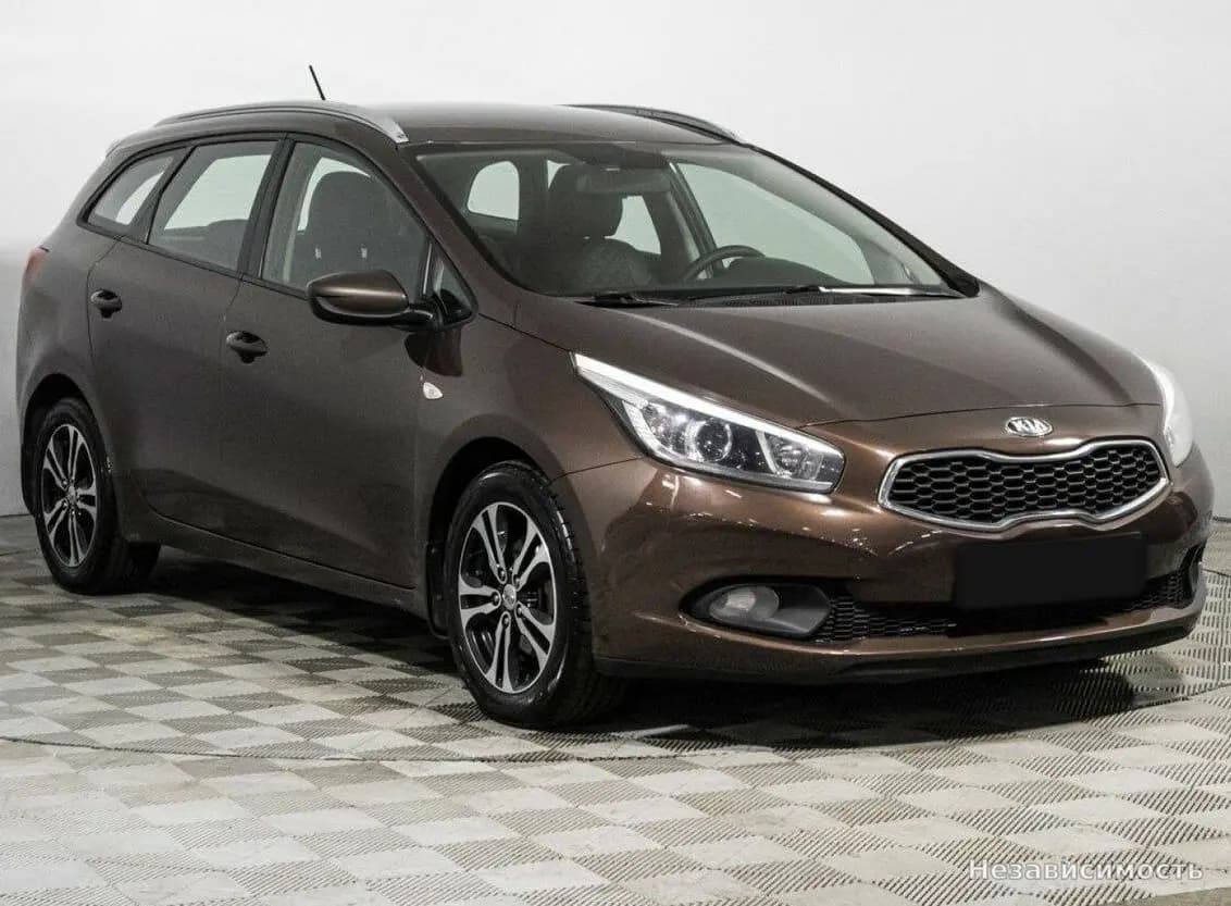 KIA Ceed 2013 с пробегом — фото 3