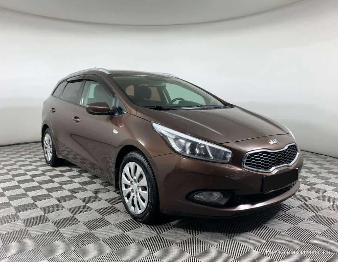 KIA Ceed 2014 с пробегом — фото 3