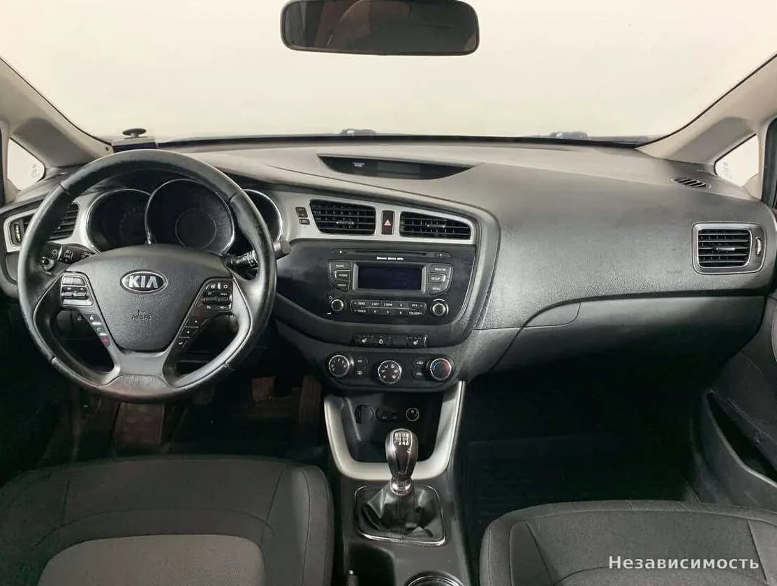 KIA Ceed 2014 с пробегом — фото 10