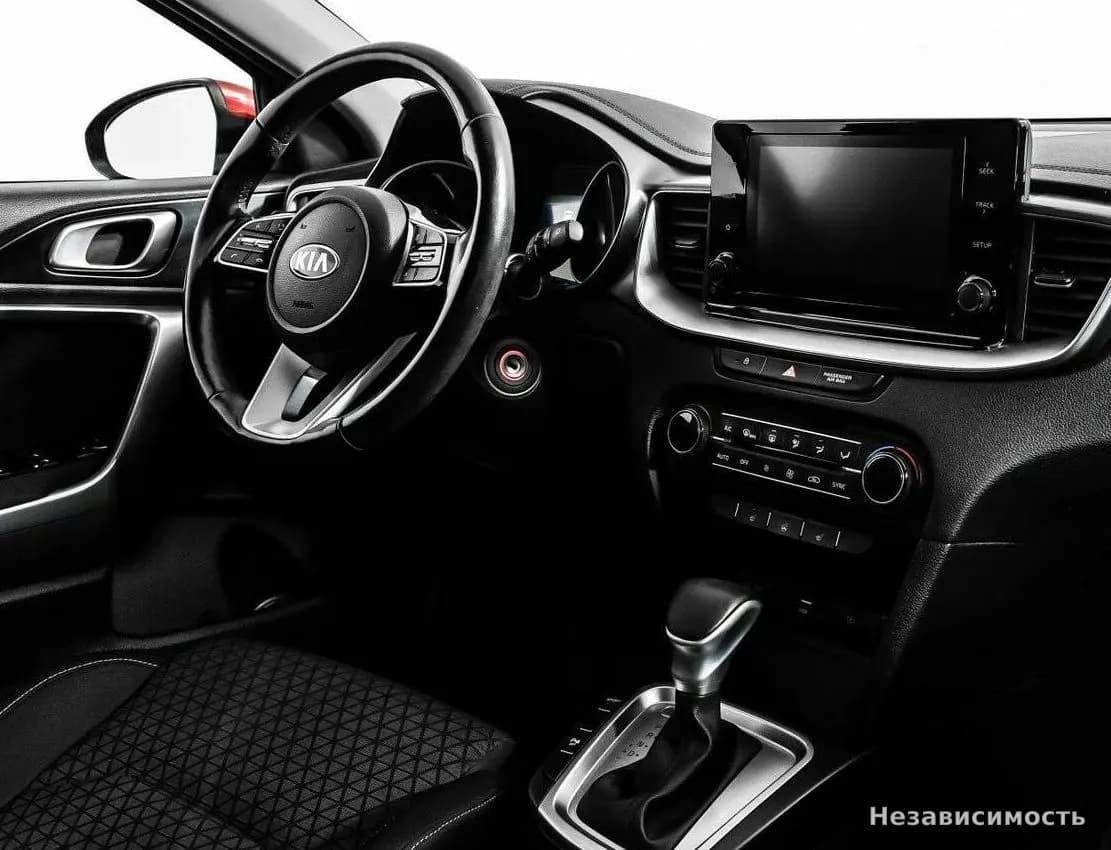 KIA Ceed 2020 с пробегом — фото 9