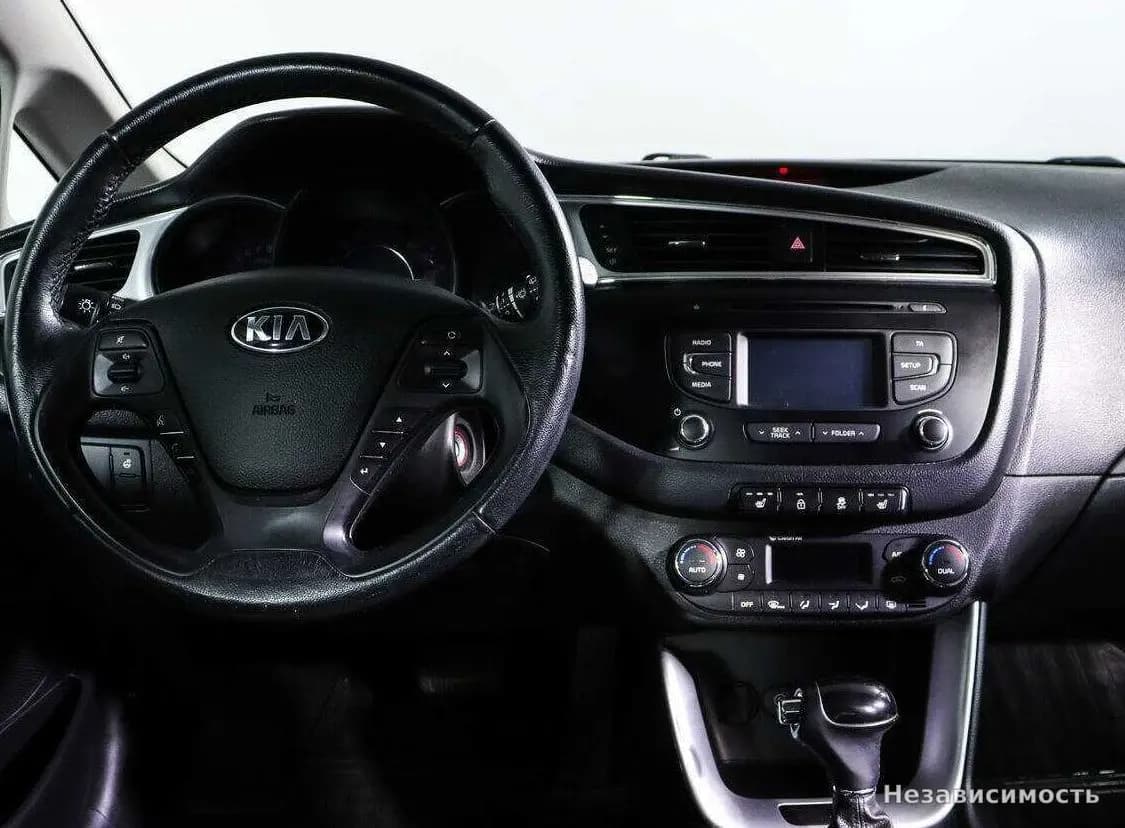 KIA Ceed 2017 с пробегом — фото 10