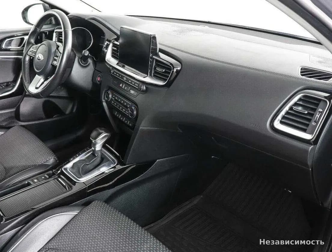 KIA Ceed 2018 с пробегом — фото 10