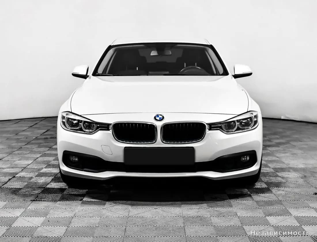 BMW 3 серии 2017 с пробегом — фото 2