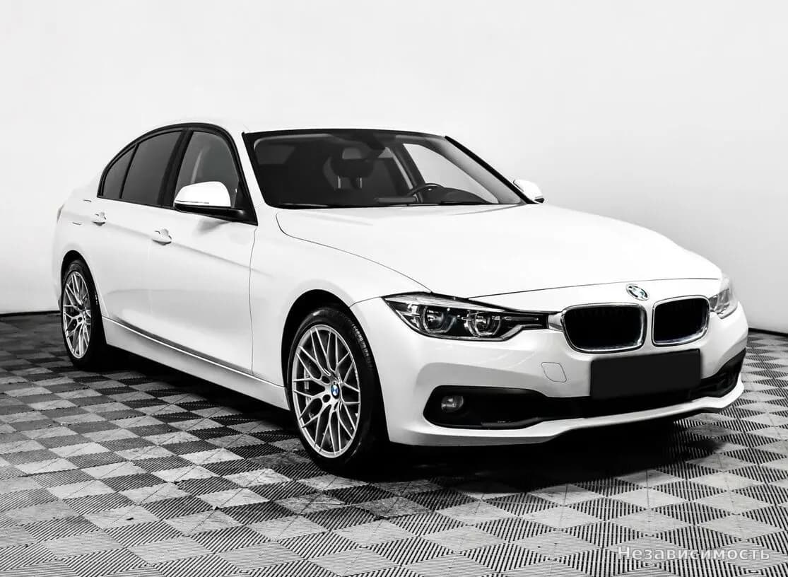 BMW 3 серии 2017 с пробегом — фото 3