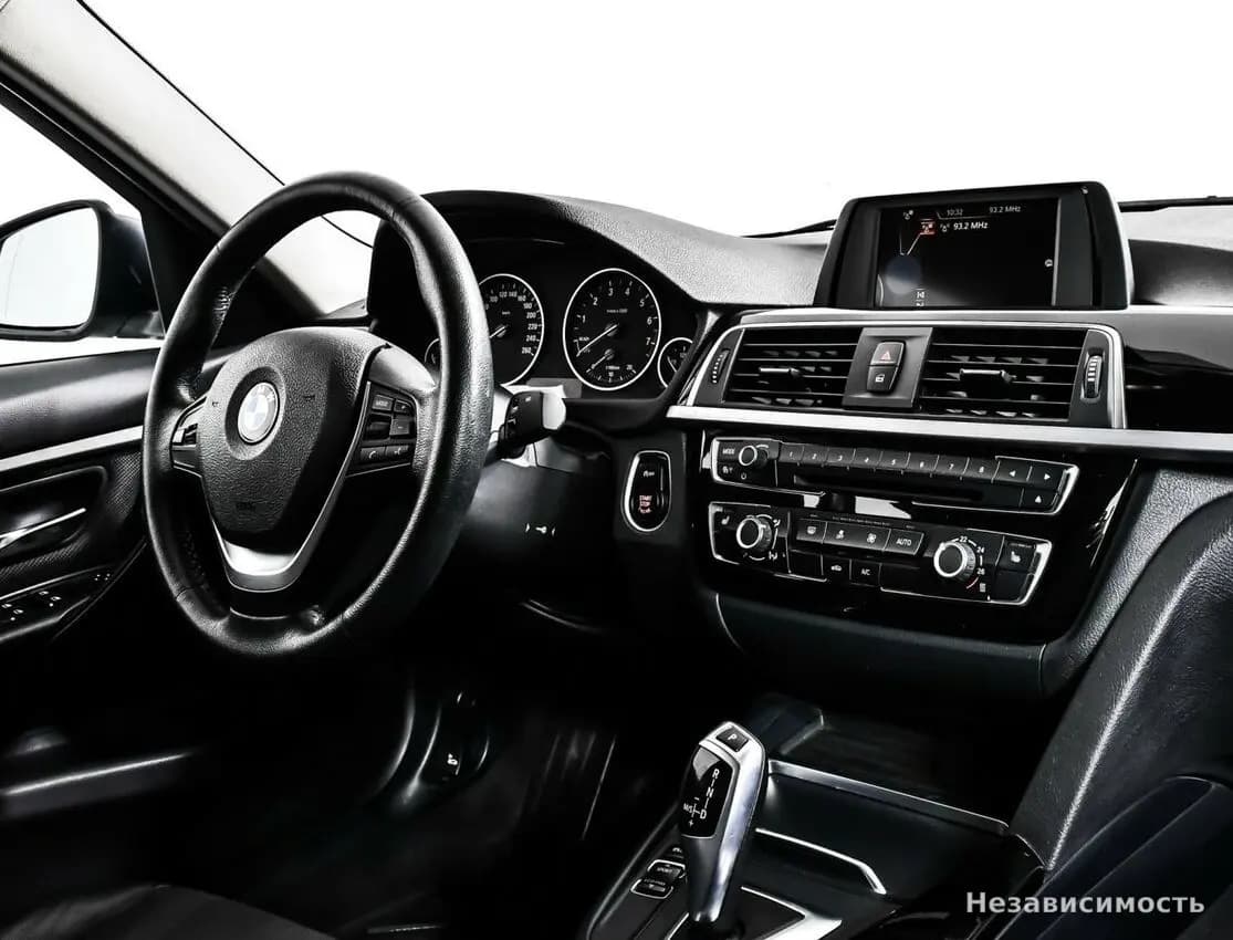 BMW 3 серии 2017 с пробегом — фото 9