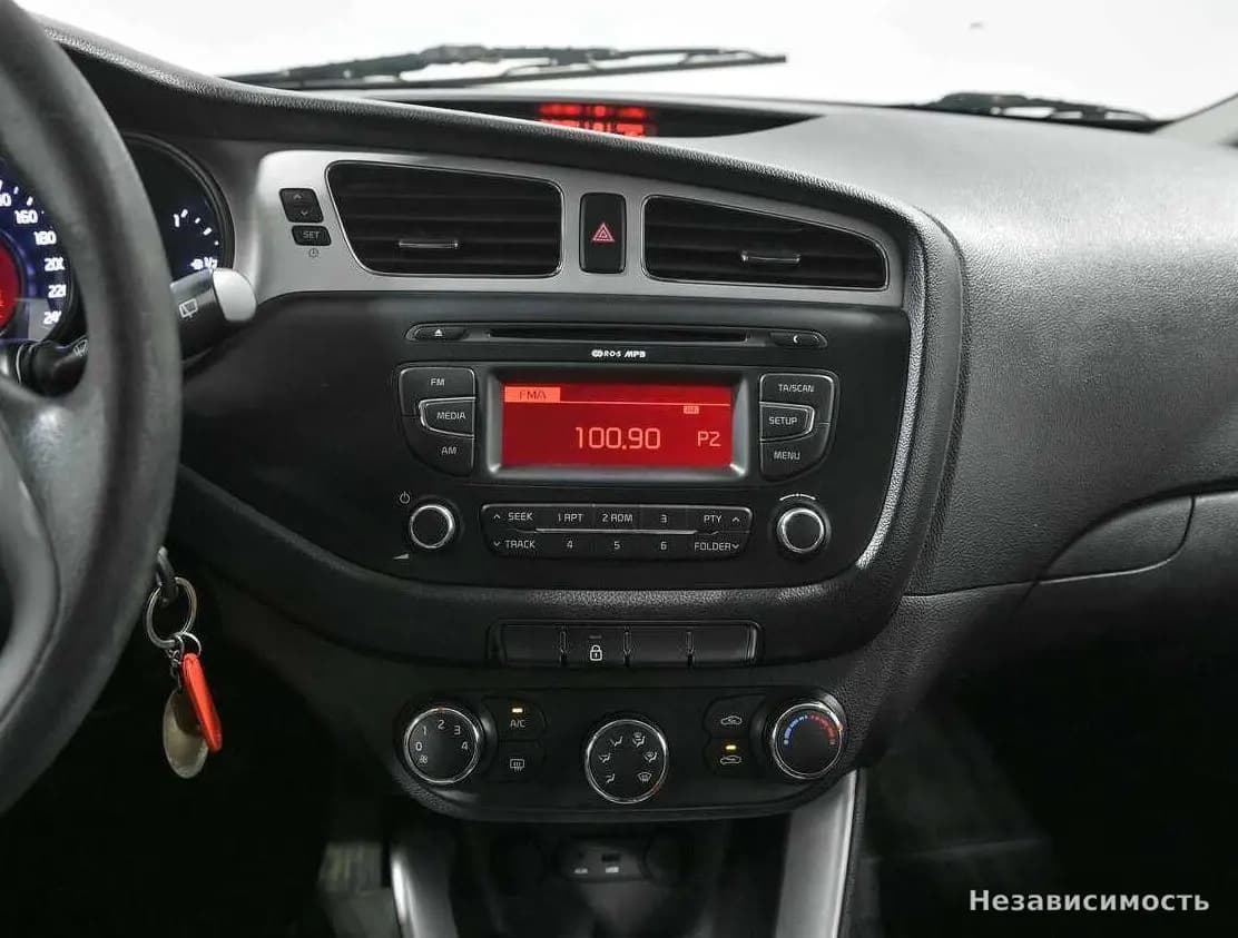 KIA Ceed 2012 с пробегом — фото 9