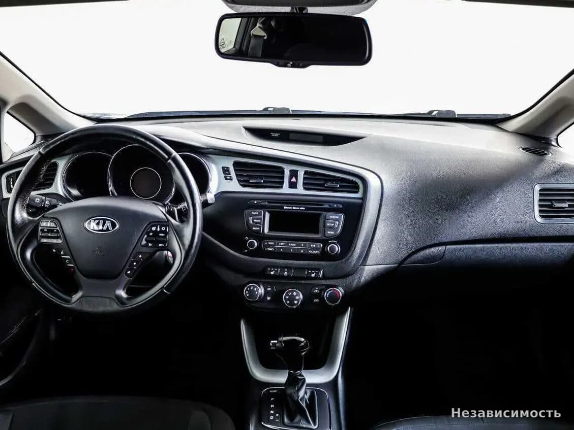 KIA Ceed 2013 с пробегом — фото 9