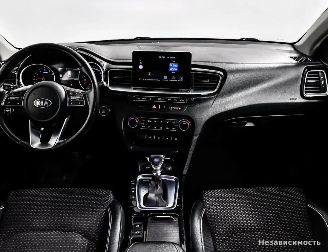 KIA Ceed 2018 с пробегом — фото 9
