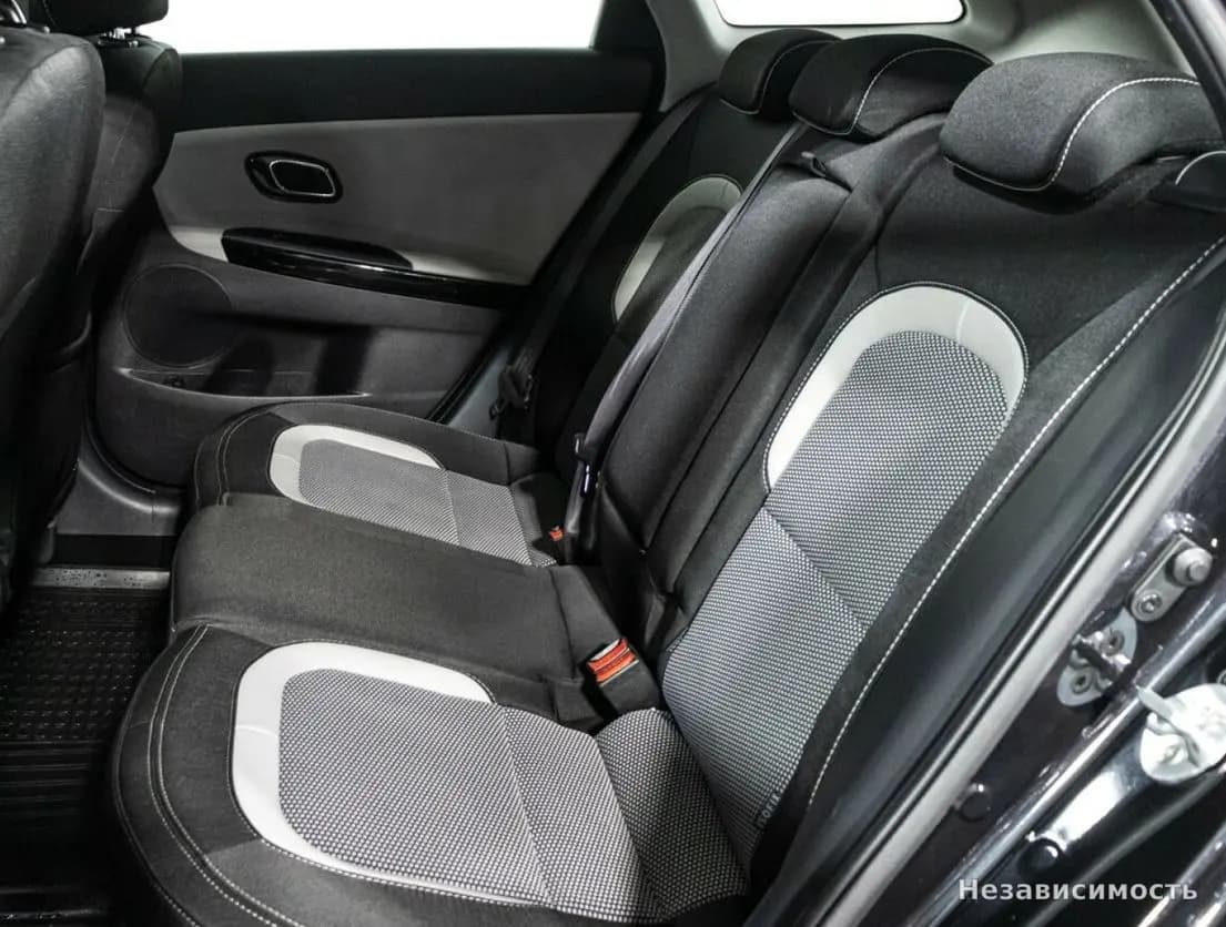 KIA Ceed 2018 с пробегом — фото 10