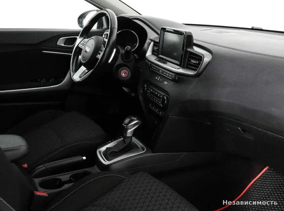 KIA Ceed 2019 с пробегом — фото 9