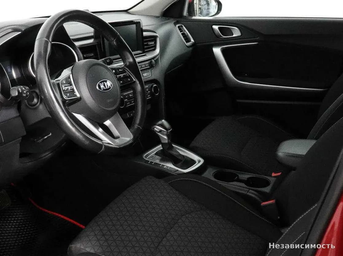 KIA Ceed 2019 с пробегом — фото 10