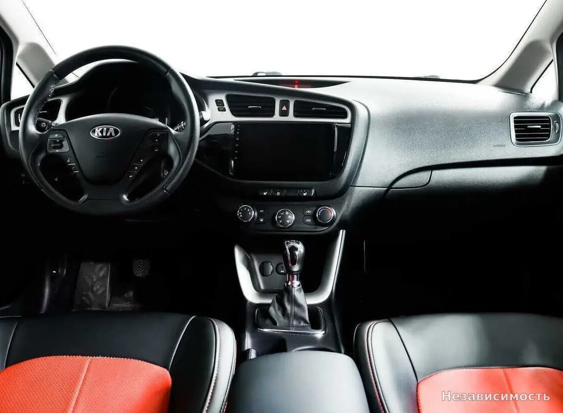 KIA Ceed 2015 с пробегом — фото 9