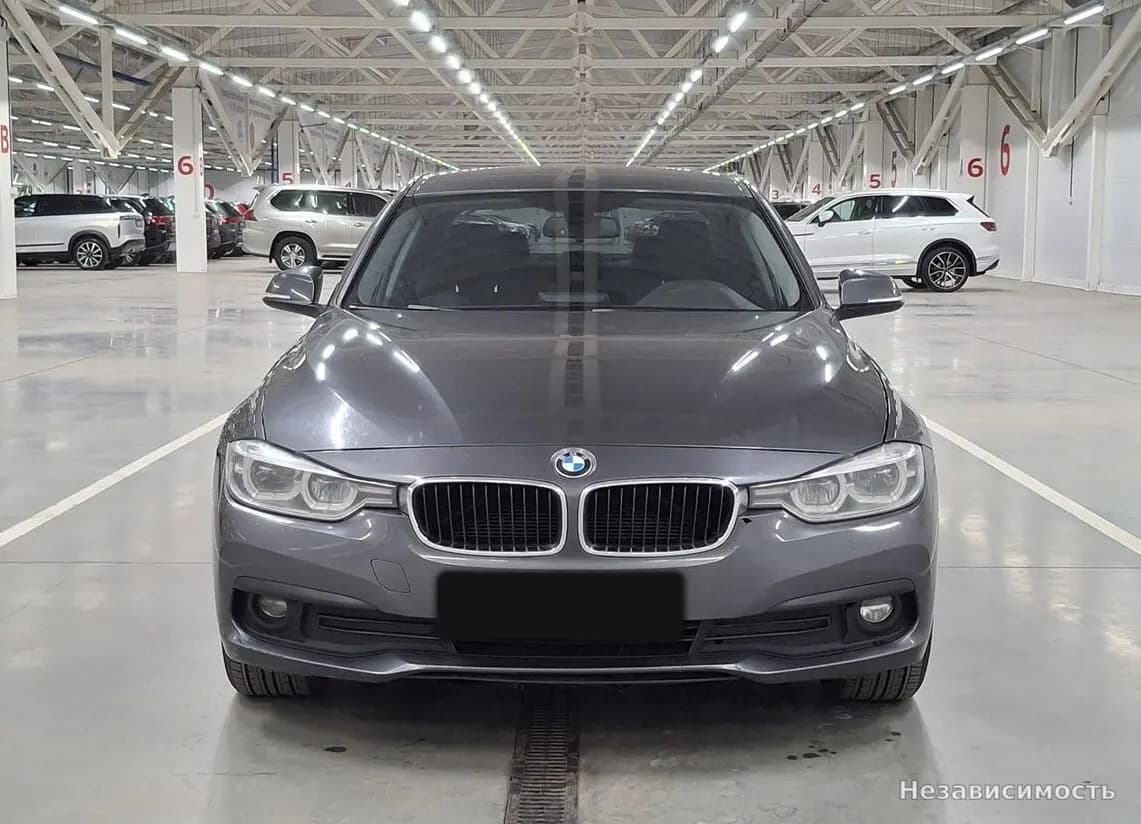 BMW 3 серии 2018 с пробегом — фото 2