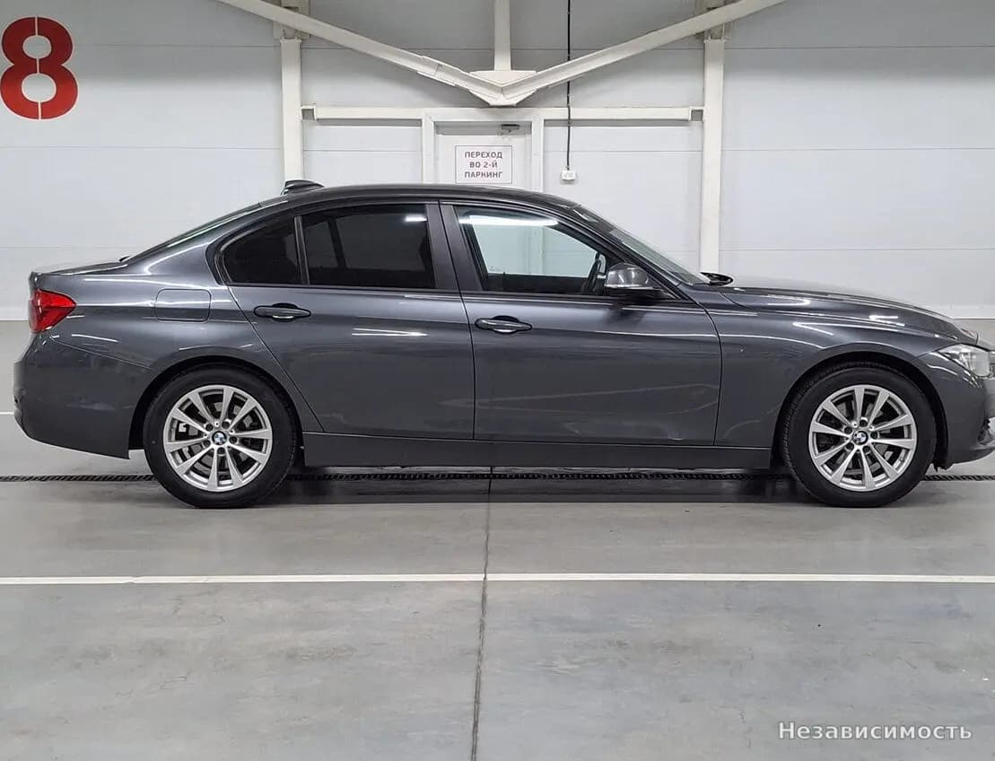 BMW 3 серии 2018 с пробегом — фото 4