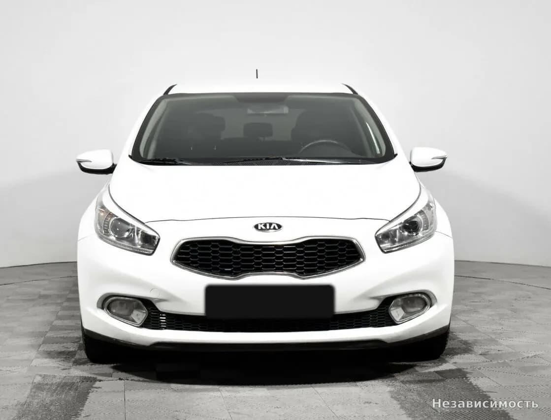 KIA Ceed 2013 с пробегом — фото 2