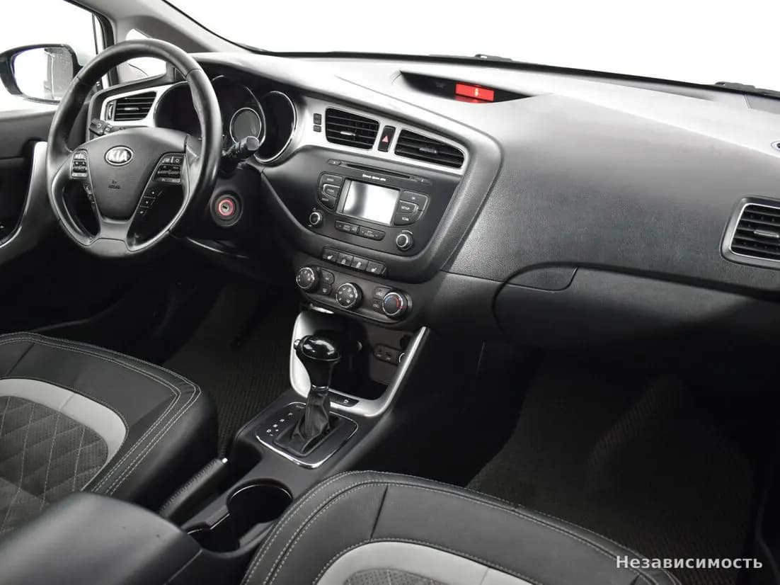 KIA Ceed 2013 с пробегом — фото 10