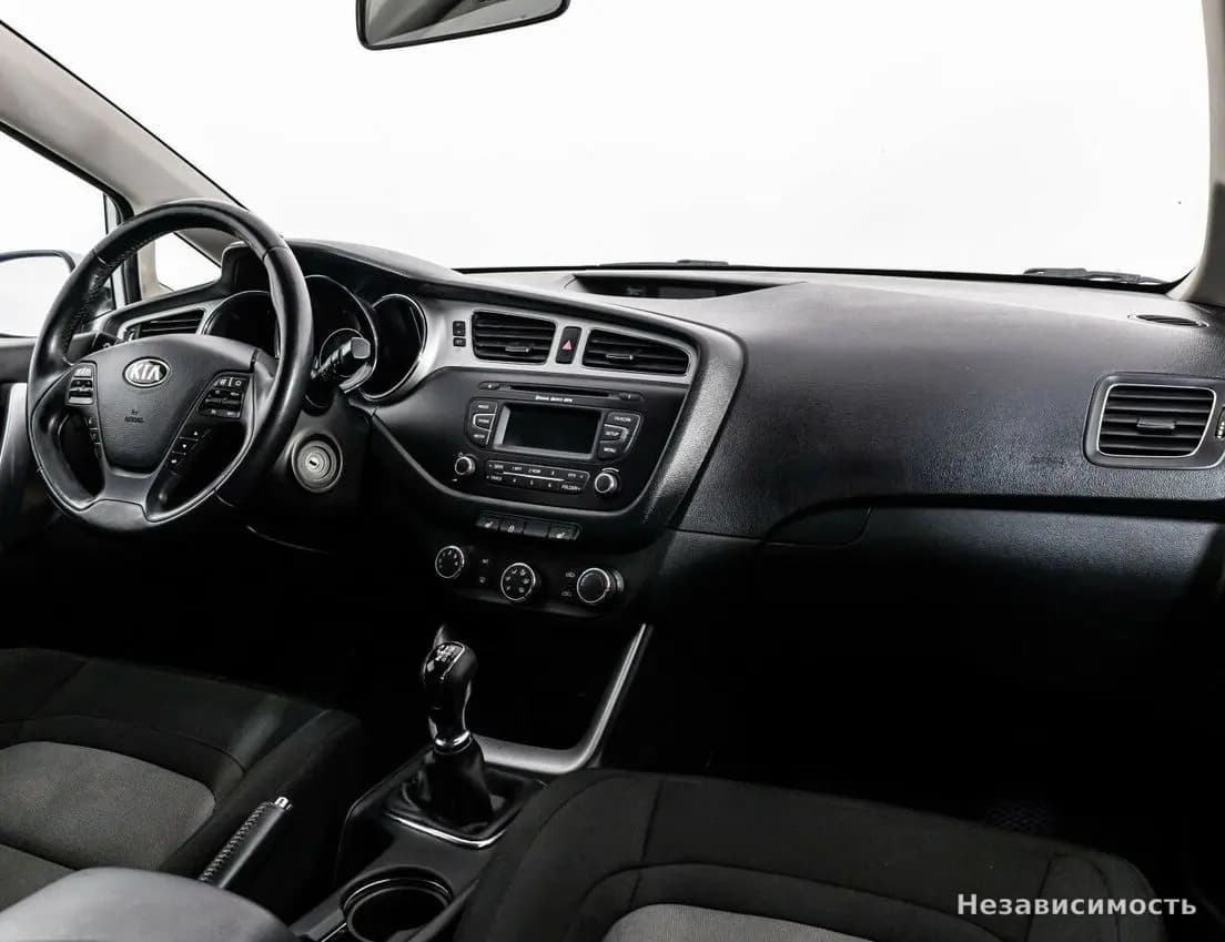 KIA Ceed 2014 с пробегом — фото 7