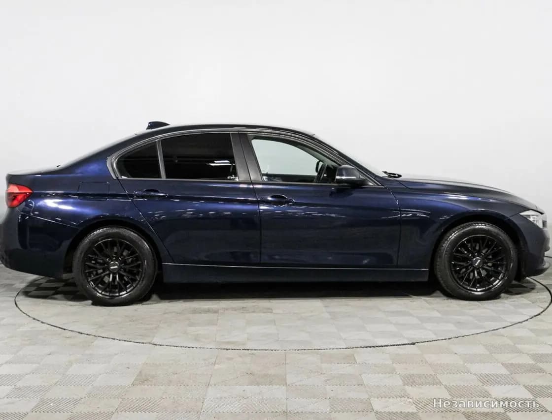 BMW 3 серии 2017 с пробегом — фото 4