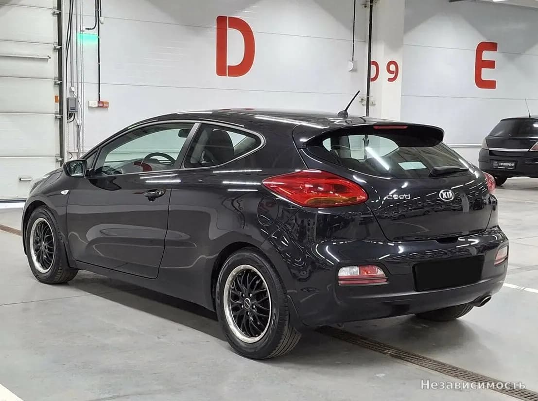 KIA Ceed 2015 с пробегом — фото 7