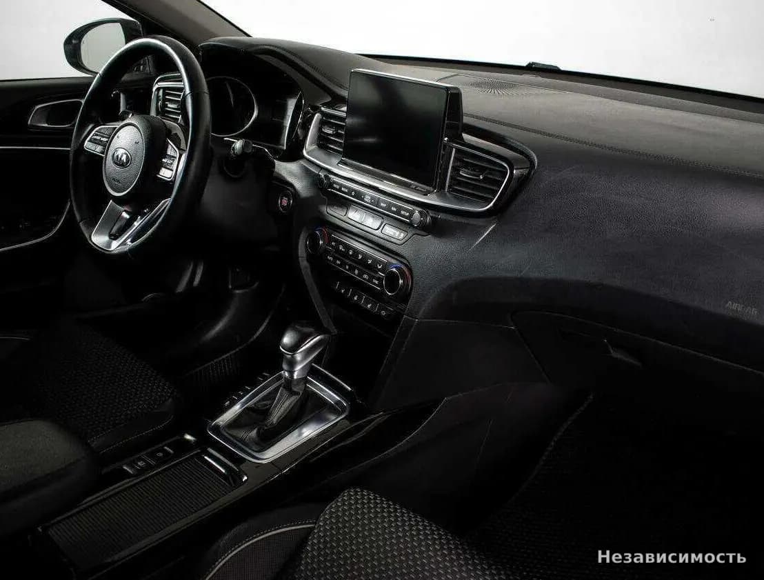 KIA Ceed 2018 с пробегом — фото 9