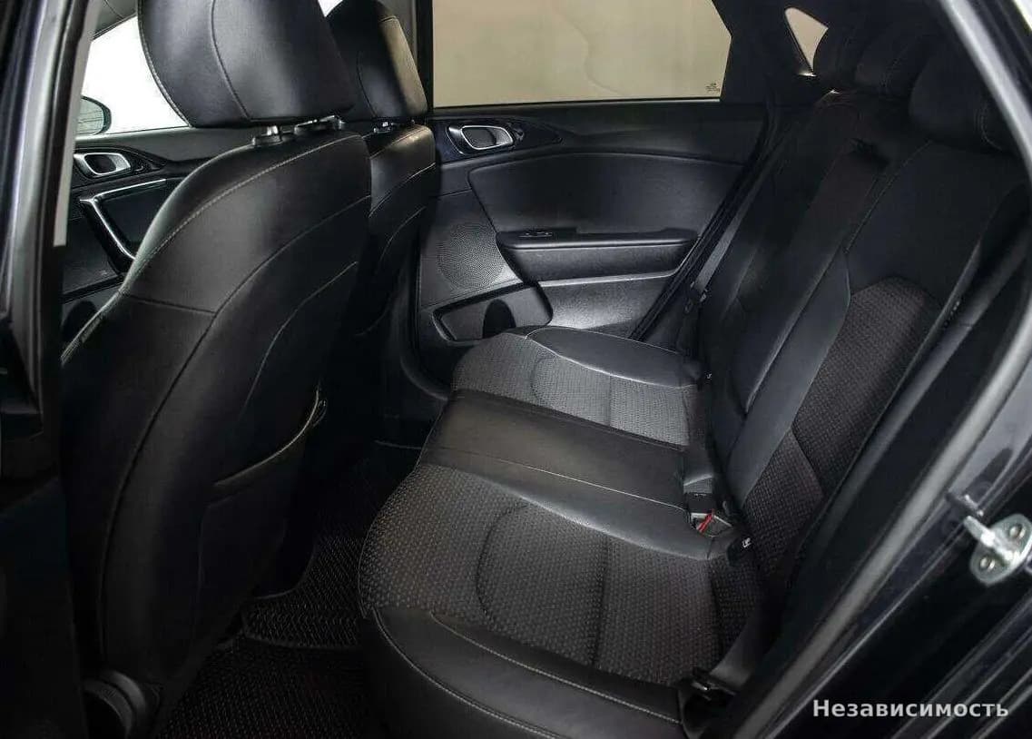 KIA Ceed 2018 с пробегом — фото 10