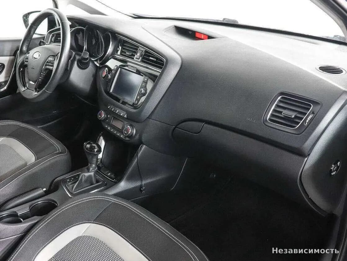 KIA Ceed 2018 с пробегом — фото 10