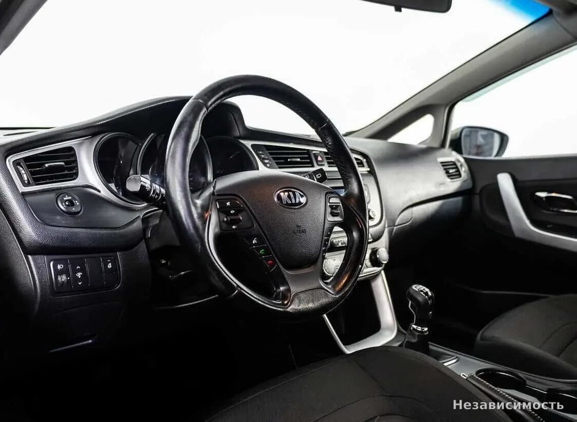 KIA Ceed 2017 с пробегом — фото 9