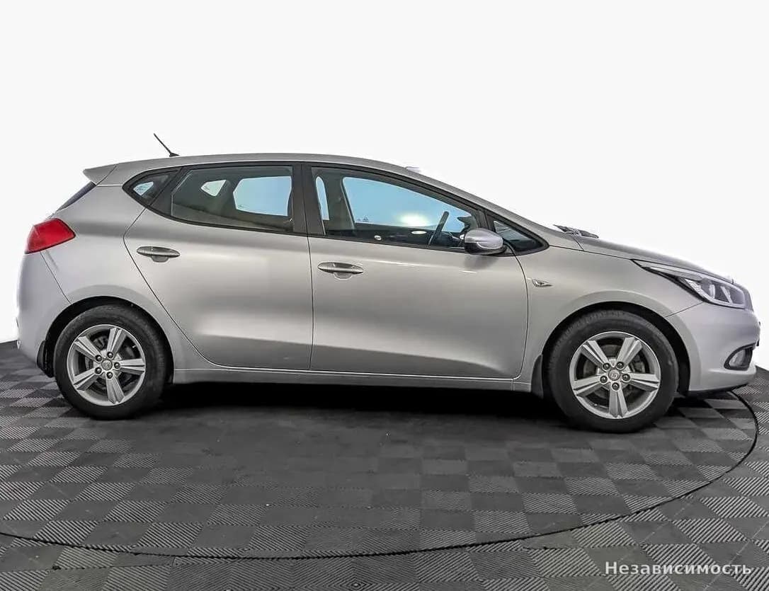 KIA Ceed 2015 с пробегом — фото 4