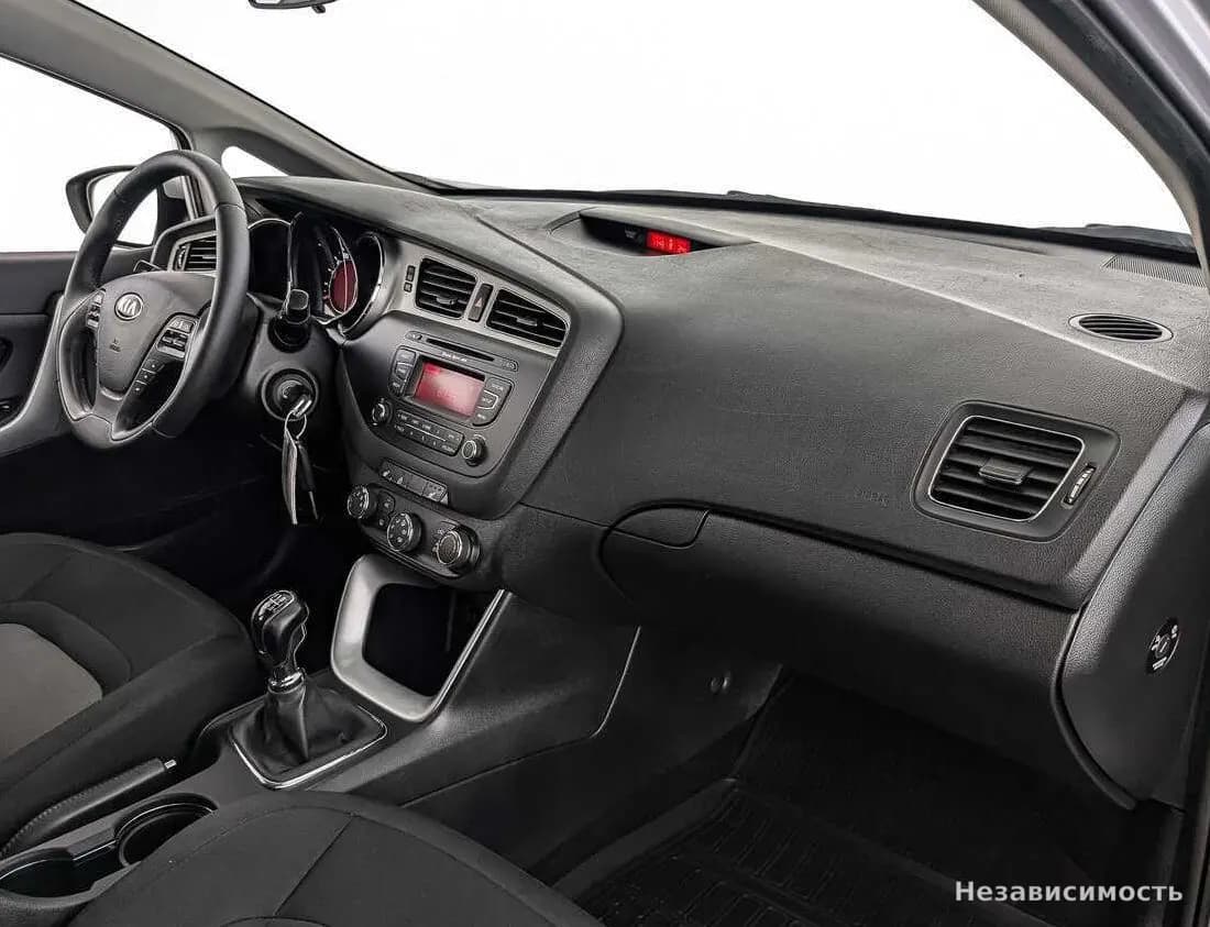 KIA Ceed 2015 с пробегом — фото 9