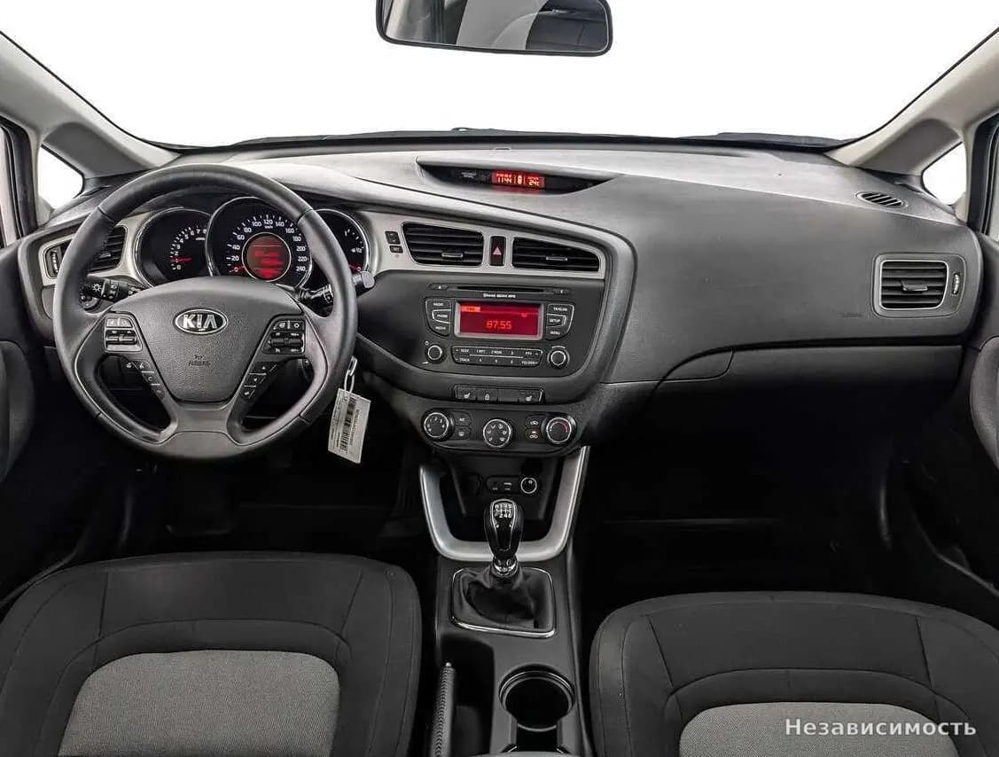KIA Ceed 2015 с пробегом — фото 10