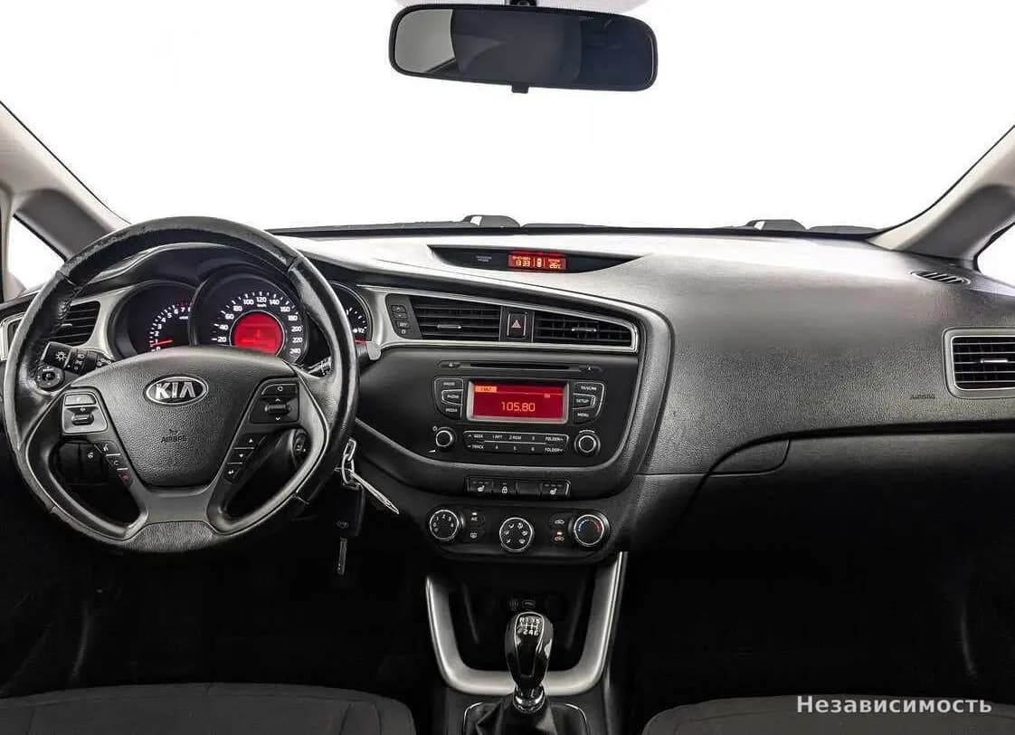 KIA Ceed 2015 с пробегом — фото 10