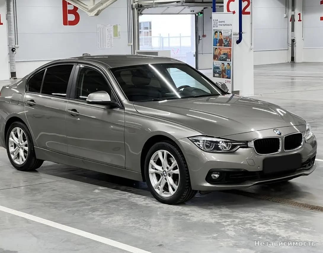 BMW 3 серии 2018 с пробегом — фото 3